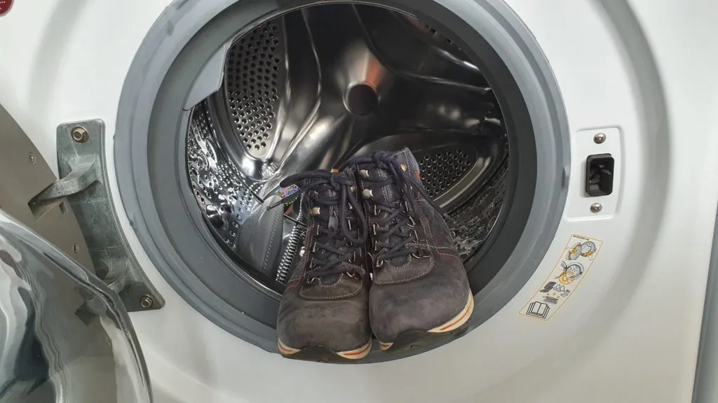 Buty skórzane w pralce